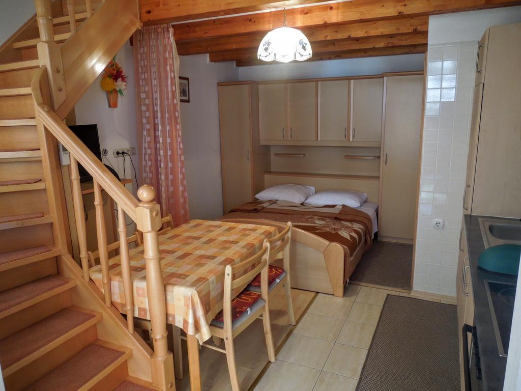 Apartments Dobranic Crikvenica Exterior foto