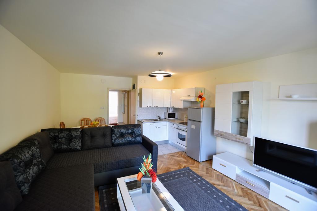 Apartments Dobranic Crikvenica Exterior foto